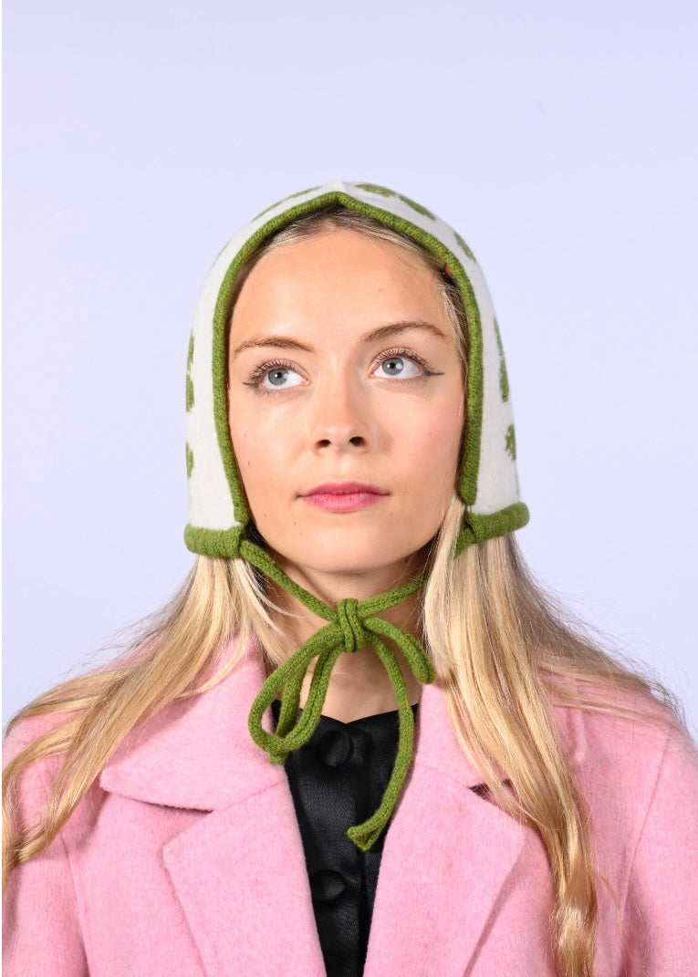 Handmade Lambswool and Cashmere Bonnet - Cream Shamrock Knit Winter Hat